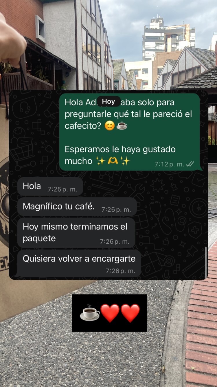 Reseña de cliente por WhatsApp, terminó el paquete y quiere reordenar.