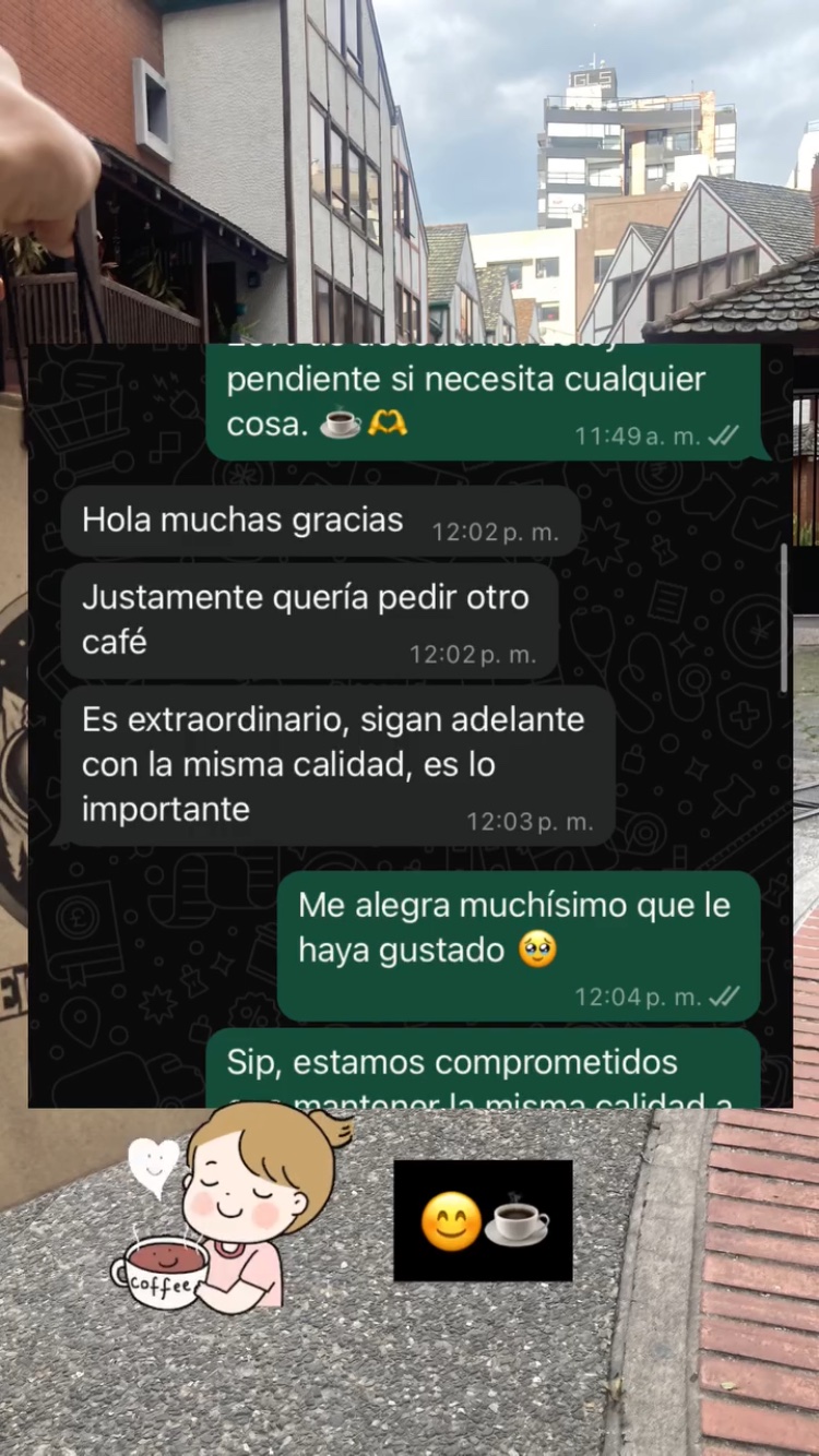 Reseña de cliente por WhatsApp.